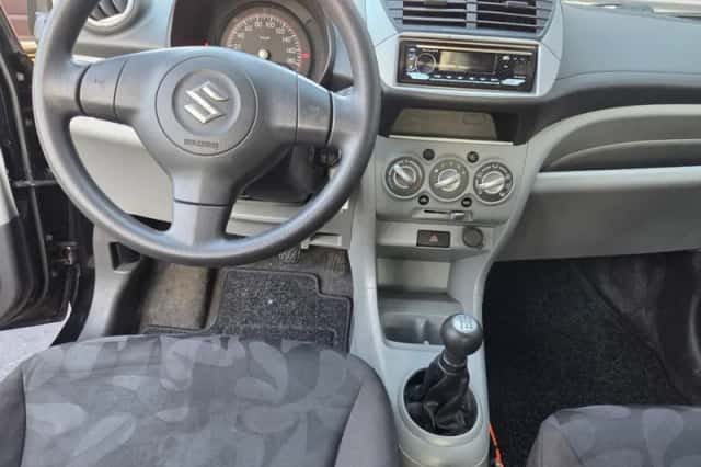 Suzuki Alto (2011) thumbnail 3