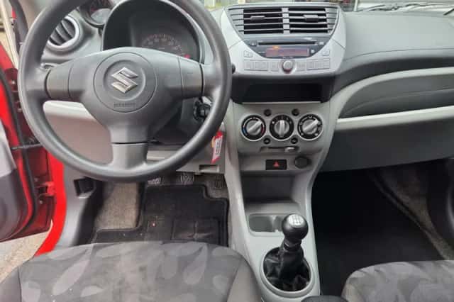 Suzuki Alto (2010) thumbnail 3