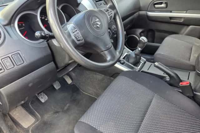 Suzuki Grand Vitara (2006) thumbnail 2