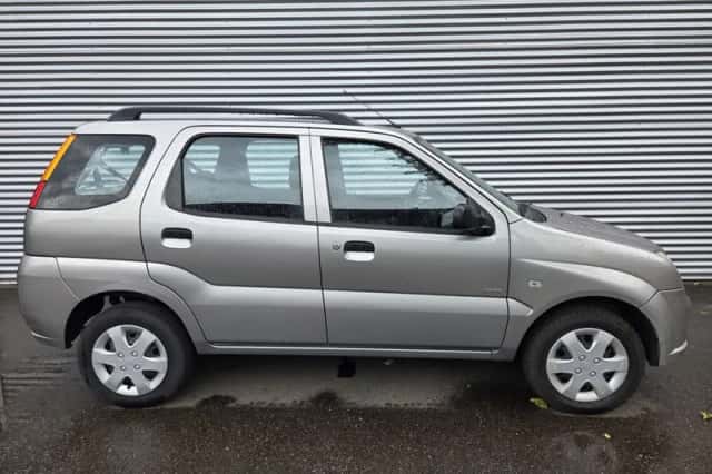 Suzuki Ignis (2005) thumbnail 1