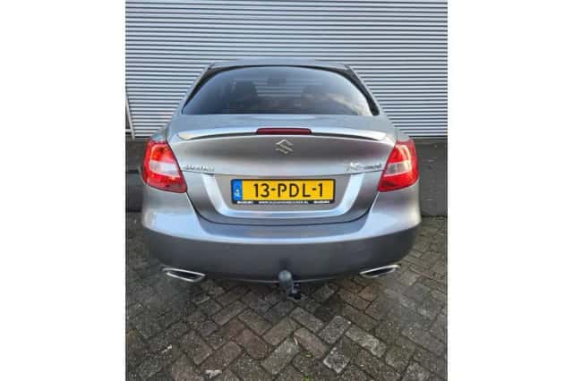 Suzuki Kizashi (2011) thumbnail 6