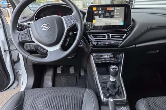 Suzuki S-Cross (2022) thumbnail 3
