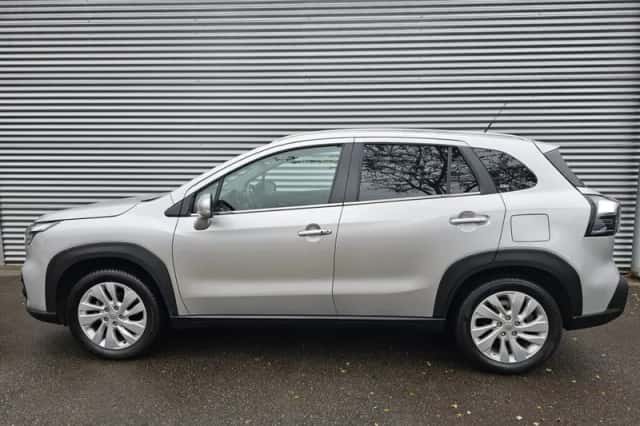 Suzuki S-Cross (2023) thumbnail 4