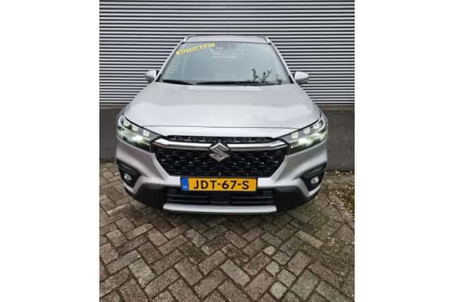 Suzuki S-Cross (2023) thumbnail 5