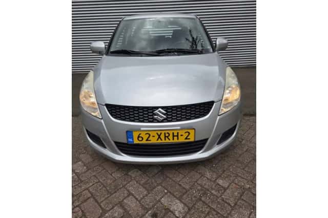 Suzuki Swift (2012) thumbnail 2