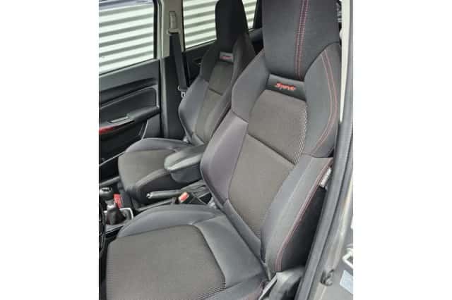 Suzuki Swift (2019) thumbnail 4