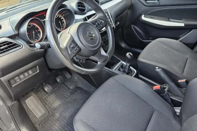 Suzuki Swift (2023) thumbnail 2