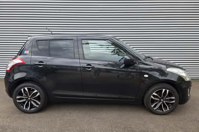 Suzuki Swift (2016) thumbnail 1