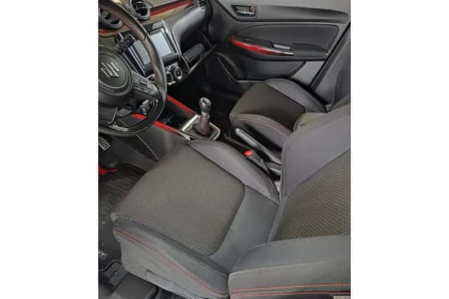Suzuki Swift (2018) thumbnail 2