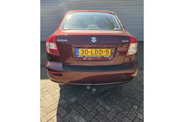 Suzuki SX4 (2010) thumbnail 6