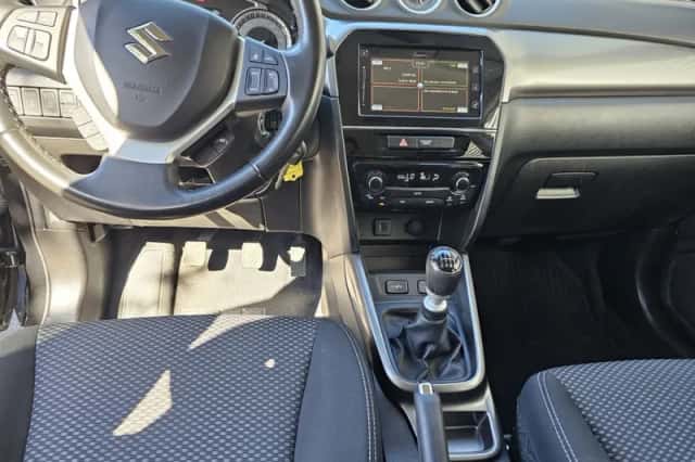 Suzuki Vitara (2021) thumbnail 3