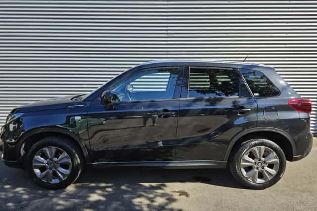 Suzuki Vitara (2021) thumbnail 4