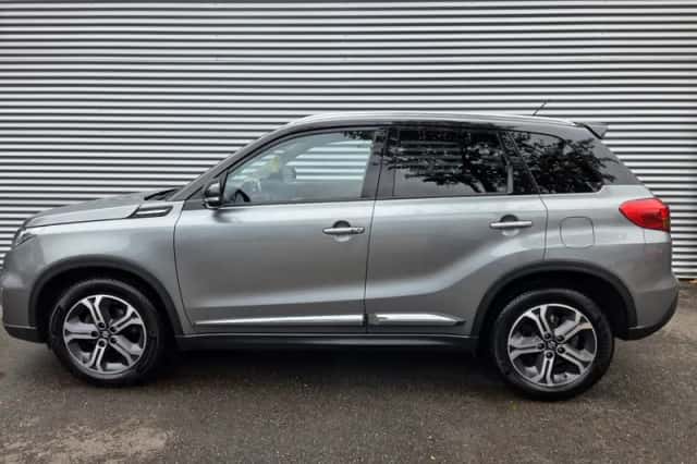 Suzuki Vitara (2015) thumbnail 4