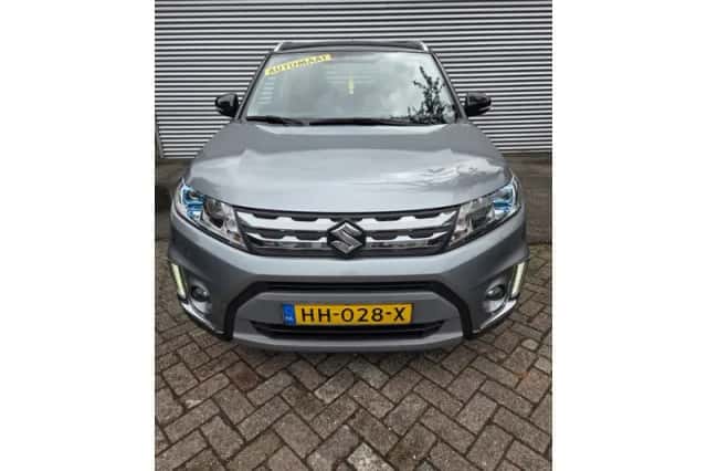 Suzuki Vitara (2015) thumbnail 5