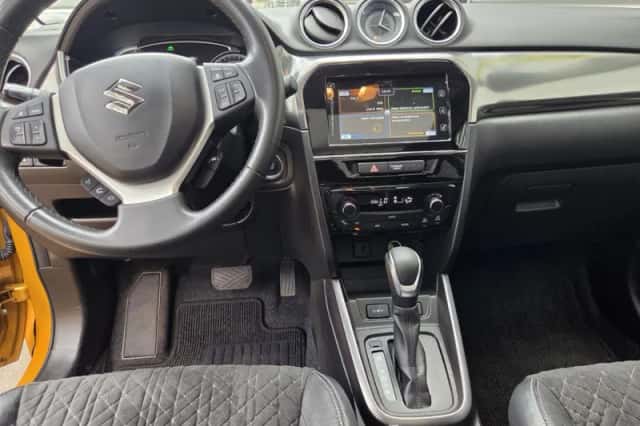 Suzuki Vitara (2023) thumbnail 3