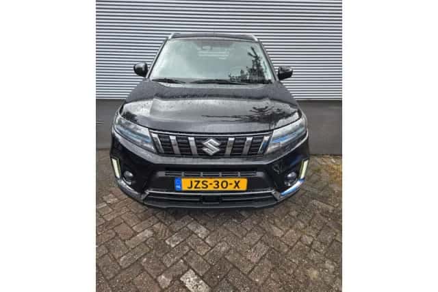 Suzuki Vitara (2023) thumbnail 5