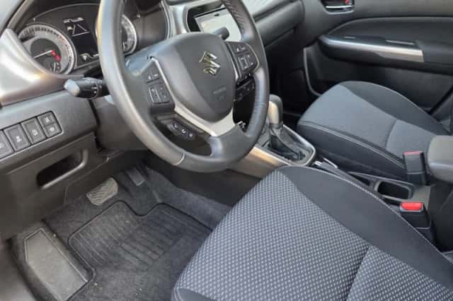 Suzuki Vitara (2021) thumbnail 2