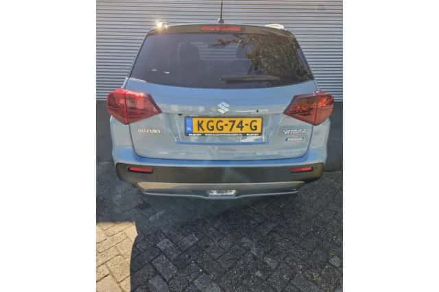Suzuki Vitara (2022) thumbnail 6