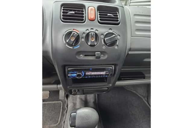 Suzuki Wagon (2001) thumbnail 2