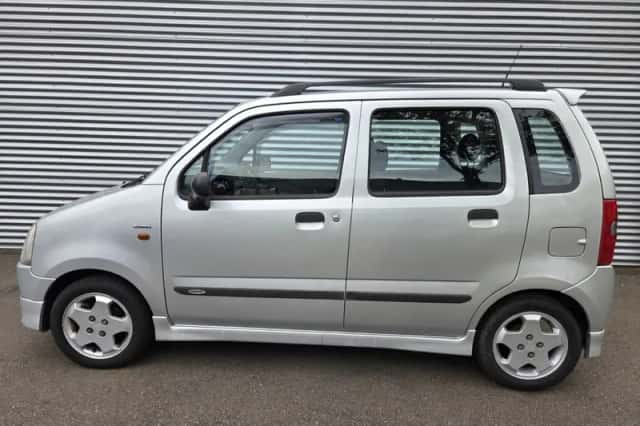 Suzuki Wagon R+ (2003) thumbnail 3