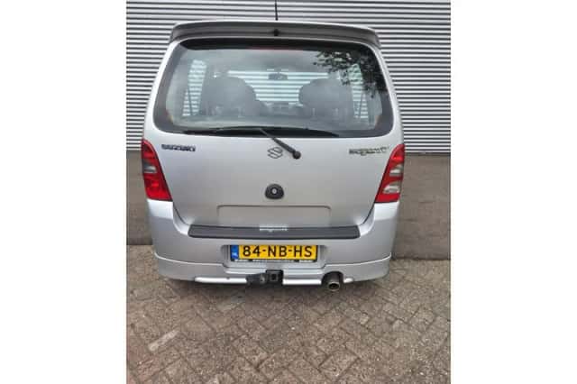 Suzuki Wagon R+ (2003) thumbnail 5