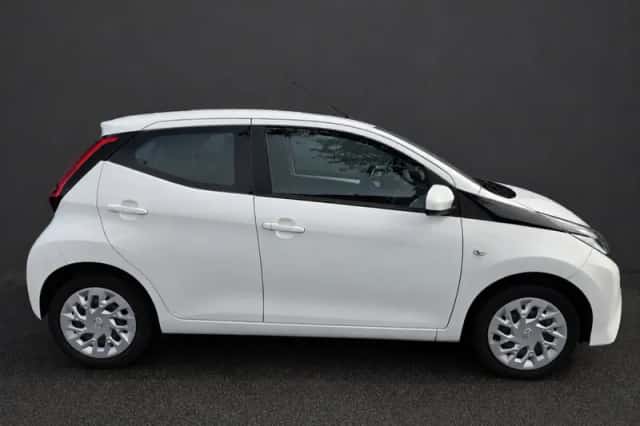 Toyota Aygo (2019) thumbnail 1