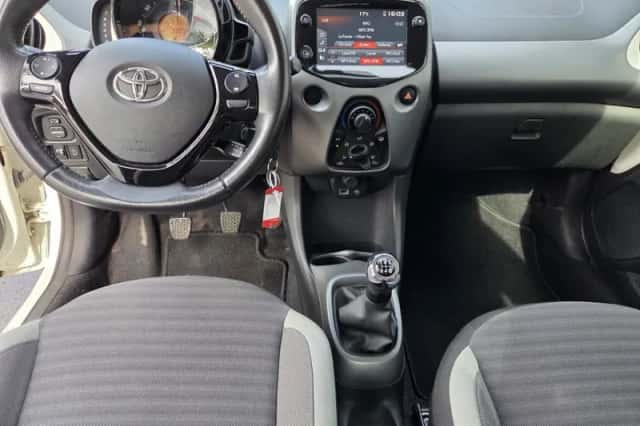 Toyota Aygo (2019) thumbnail 3