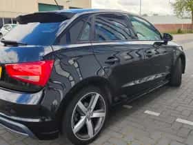 Audi A1 (2013) thumbnail 4