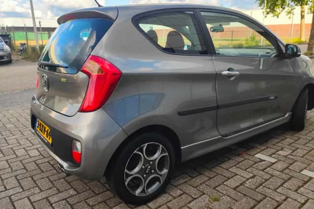 Kia Picanto (2013) thumbnail 4