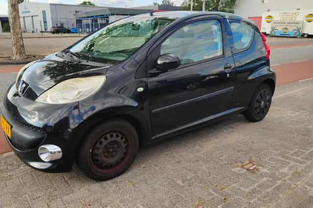 Peugeot 107 (2007) thumbnail 4