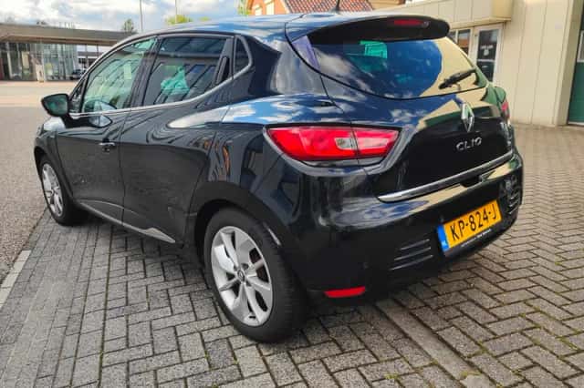 Renault Clio (2016) thumbnail 2