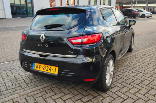 Renault Clio (2016) thumbnail 3