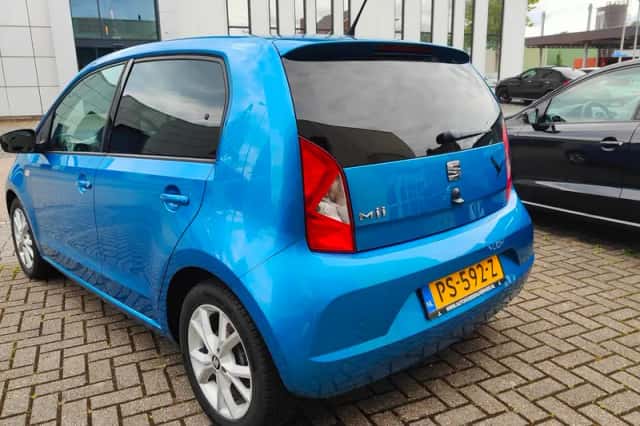 SEAT Mii (2017) thumbnail 3