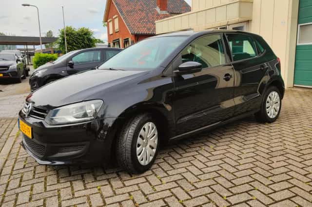 Volkswagen Polo (2014) thumbnail 1