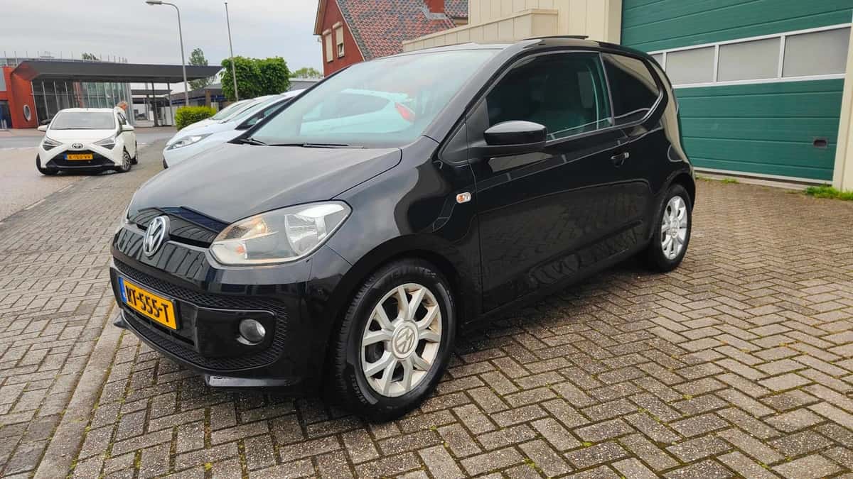 Volkswagen Up! (2013) — foto 1