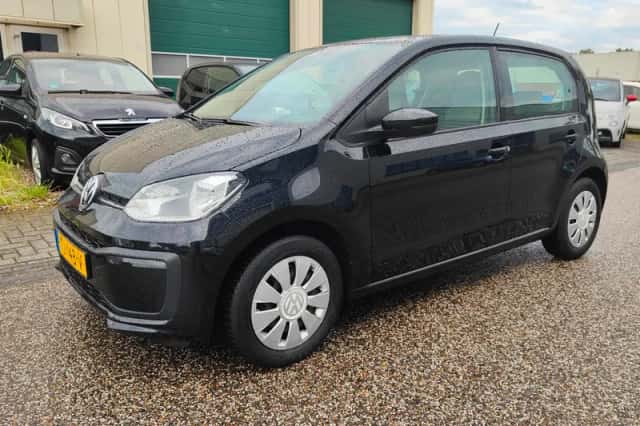 Volkswagen Up! (2018) thumbnail 1