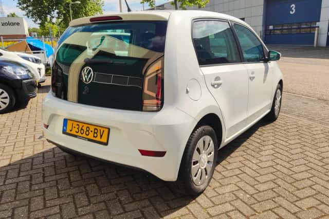 Volkswagen Up! (2020) thumbnail 4