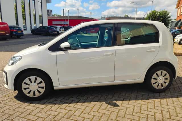 Volkswagen Up! (2019) thumbnail 2