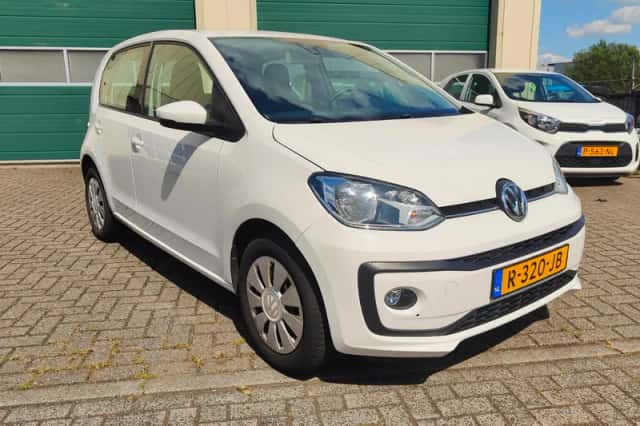 Volkswagen Up! (2019) thumbnail 6