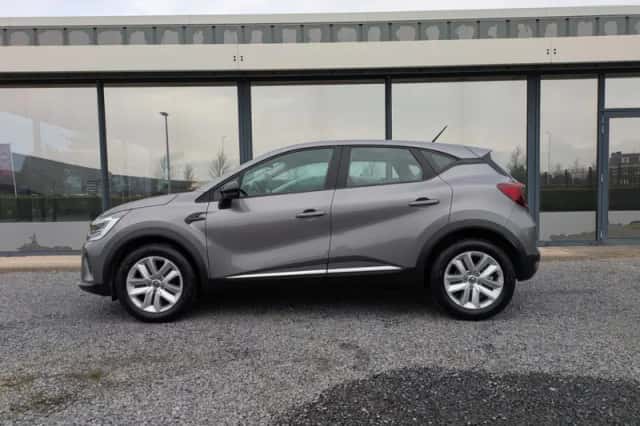 Renault Captur (2020) thumbnail 2