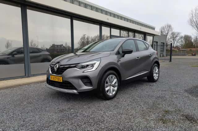 Renault Captur (2020) thumbnail 3