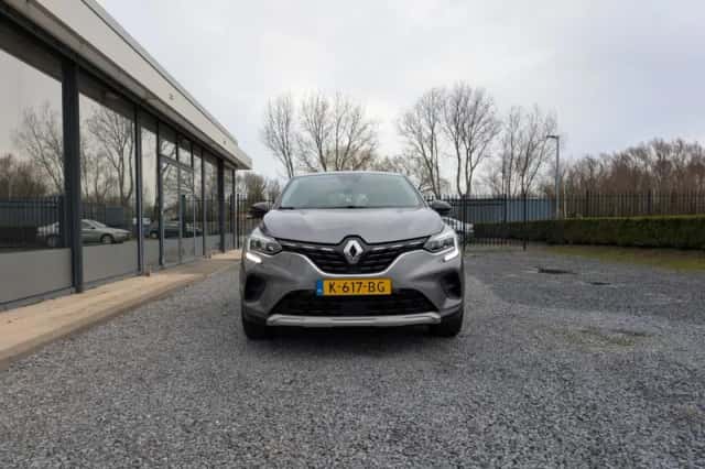 Renault Captur (2020) thumbnail 5