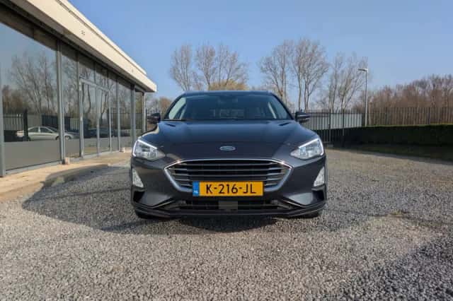 Ford Focus (2021) thumbnail 5