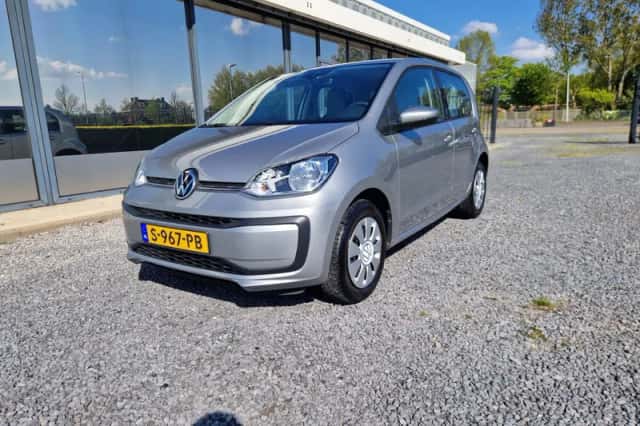 Volkswagen Up! (2023) thumbnail 5