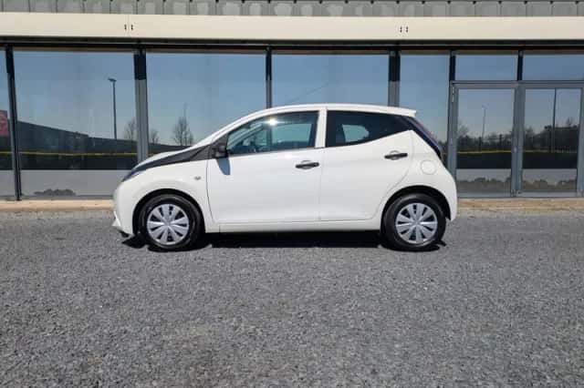 Toyota Aygo (2018) thumbnail 2