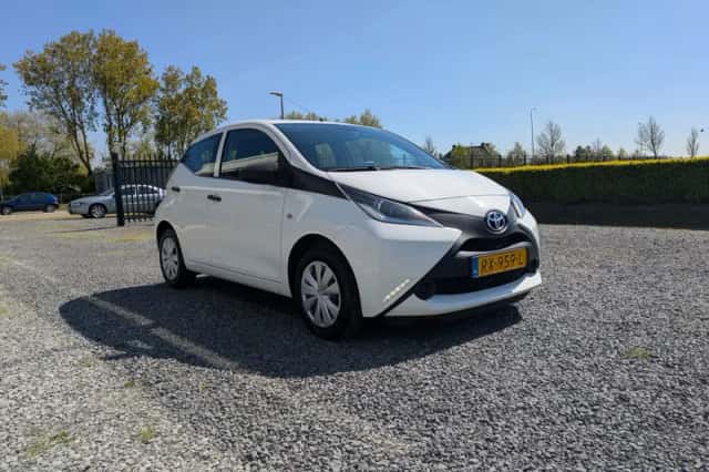 Toyota Aygo (2018) thumbnail 5