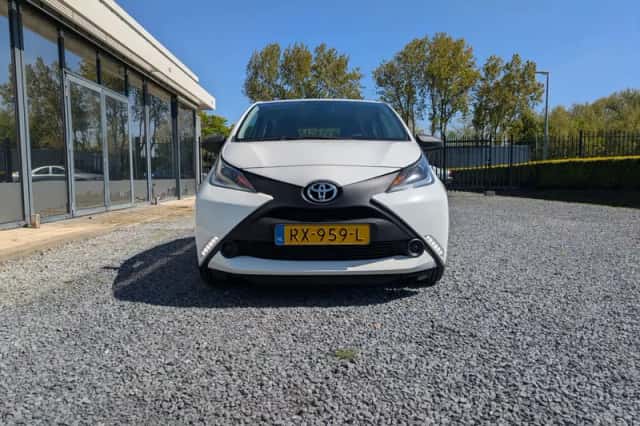 Toyota Aygo (2018) thumbnail 6