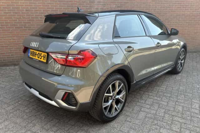 Audi A1 (2021) thumbnail 4
