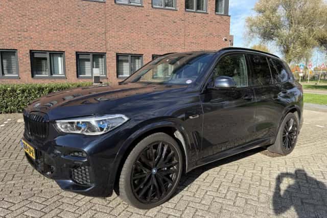 BMW X5 (2022) thumbnail 1