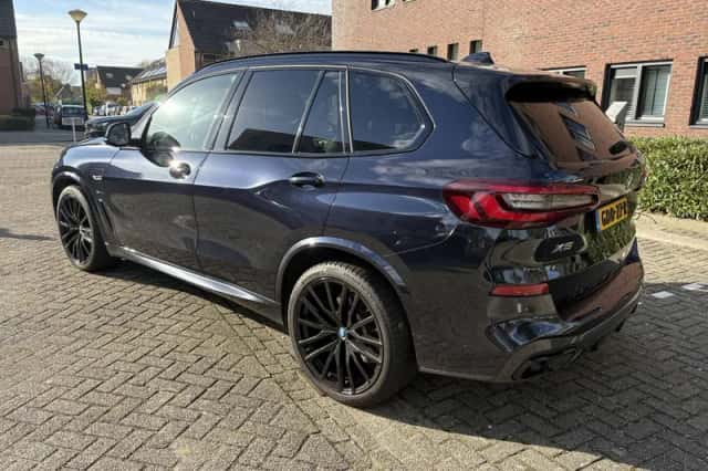 BMW X5 (2022) thumbnail 3